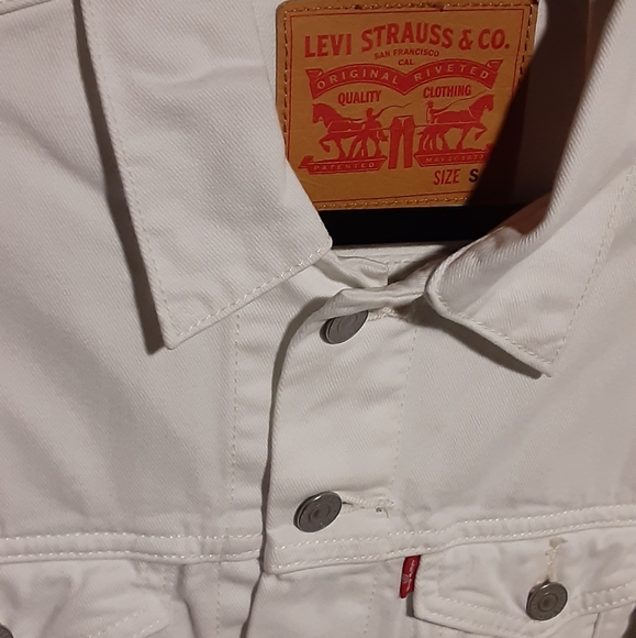 White Levi's! SAWTOOTH BARSTOW TRUCKER JACKETS!! - Picture 7 of 16